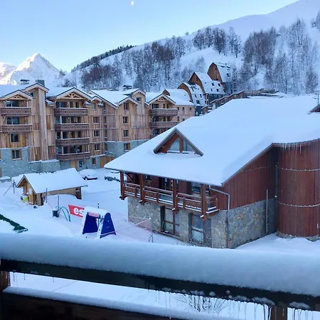 Апартаменты Le Sappey-pied Des Pistes-parking Gratuit Ле дез Альп